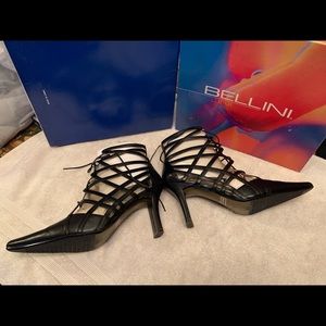Bellini Tyleroo Lace up heels size 9M Black